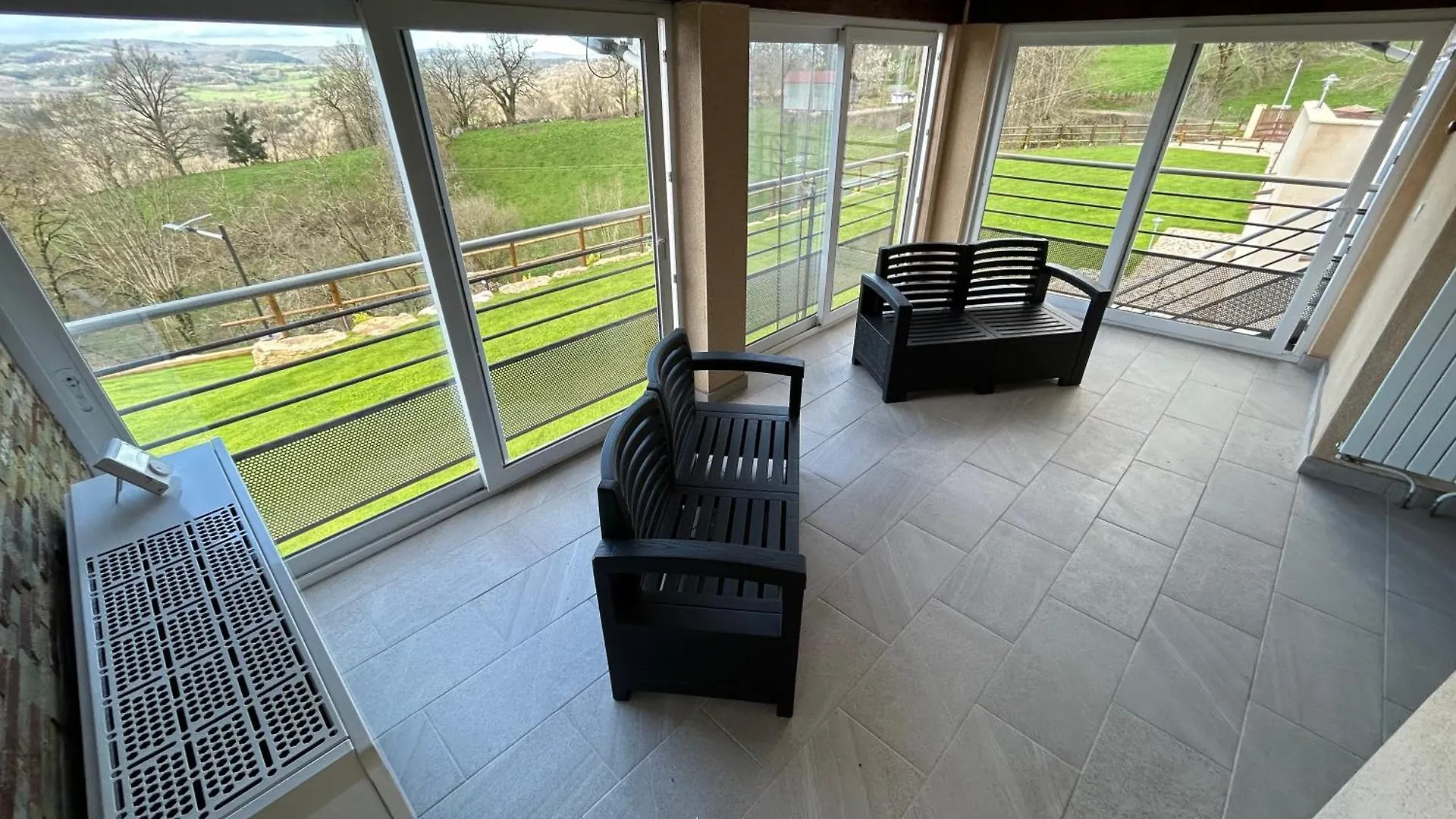 Feriehus Le Domaine Du Bez Gite De Michel Piscine Sauna Hammam Spa Saint-Laurent-dʼOlt Frankrig
