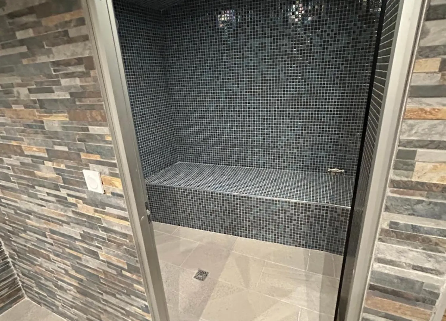 Feriehus Le Domaine Du Bez Gite De Michel Piscine Sauna Hammam Spa Saint-Laurent-dʼOlt Frankrig