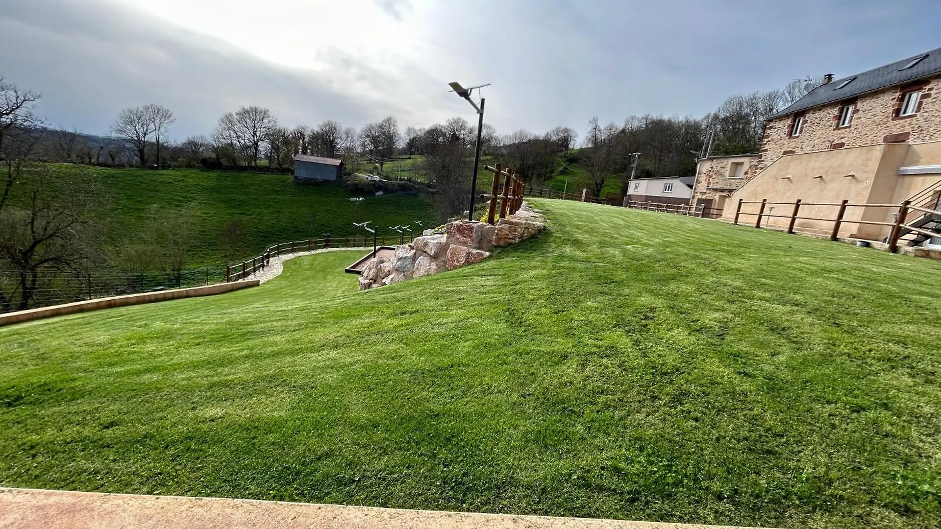 Feriehus Le Domaine Du Bez Gite De Michel Piscine Sauna Hammam Spa Saint-Laurent-dʼOlt